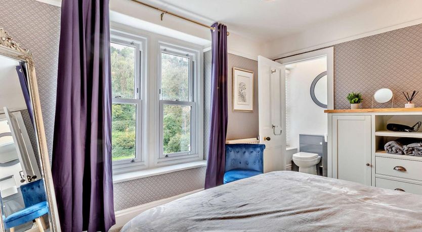 Photo of 4 Bed in Ilfracombe