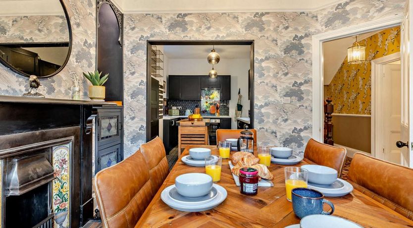 Photo of 4 Bed in Ilfracombe