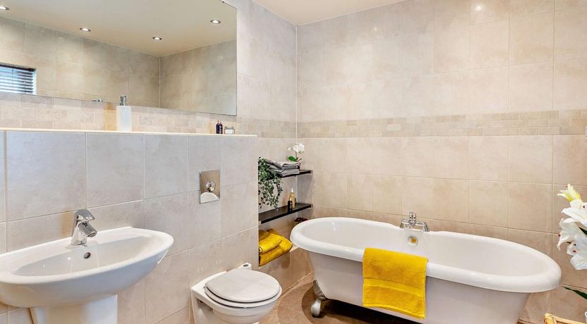 Photo of 3 Bed in Wilsden