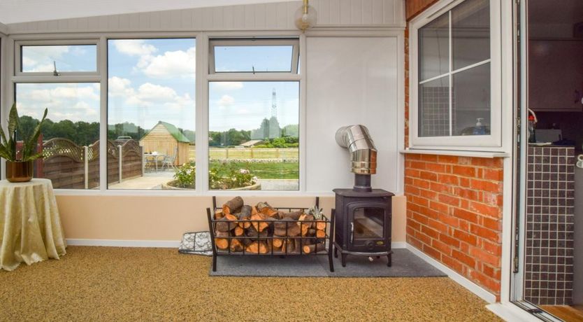 Photo of 2 Bed in North Boarhunt