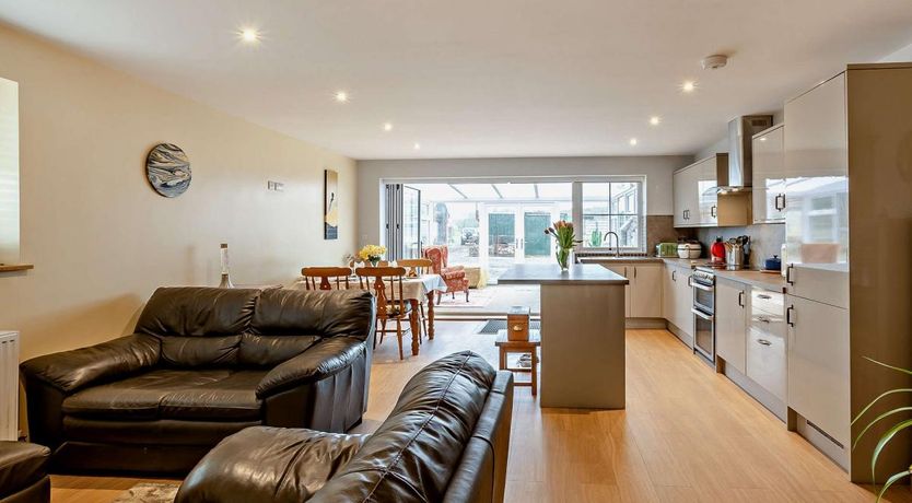 Photo of 2 Bed in North Boarhunt