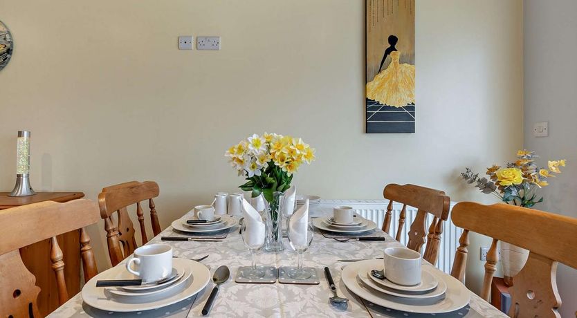 Photo of 2 Bed in North Boarhunt