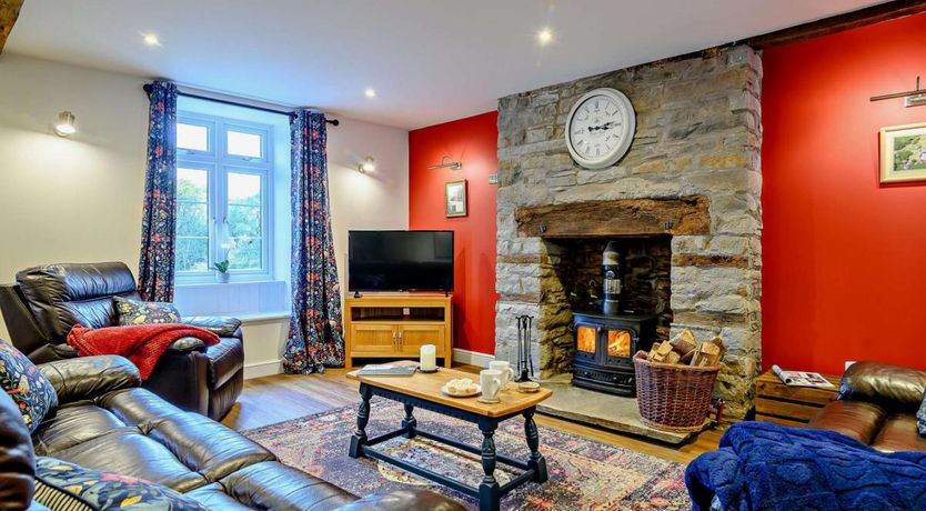 Photo of 3 Bed in Llandefalle