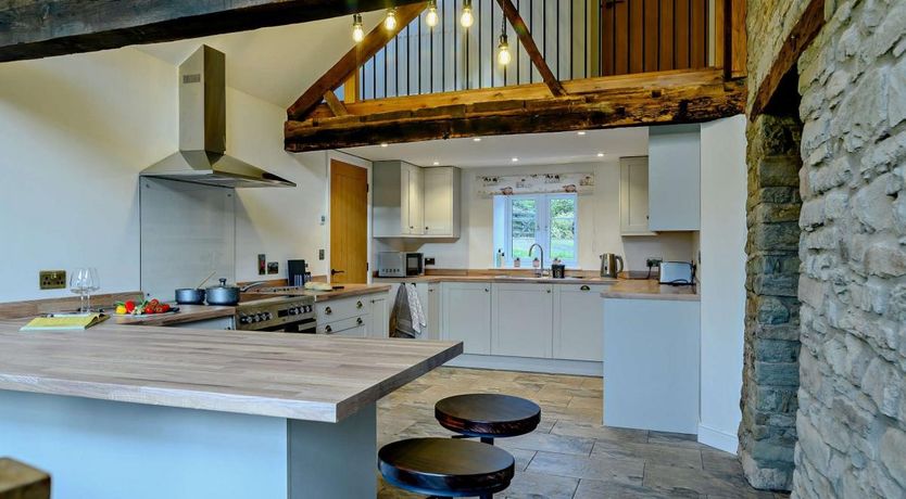 Photo of 3 Bed in Llandefalle