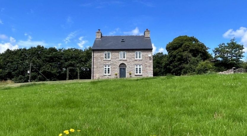 Photo of 3 Bed in Llandefalle