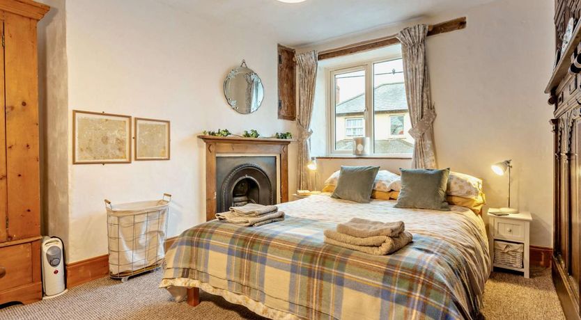 Photo of 3 Bed in Niton