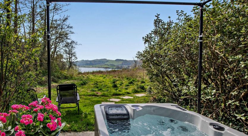 Photo of 1 Bed in Bere Alston