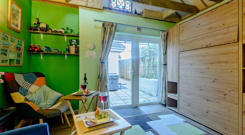 Photo of 1 Bed in Hayling Island