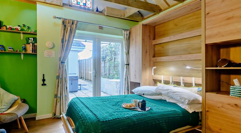 Photo of 1 Bed in Hayling Island