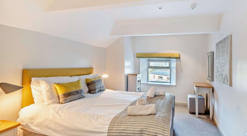 Photo of 2 Bed in Newport