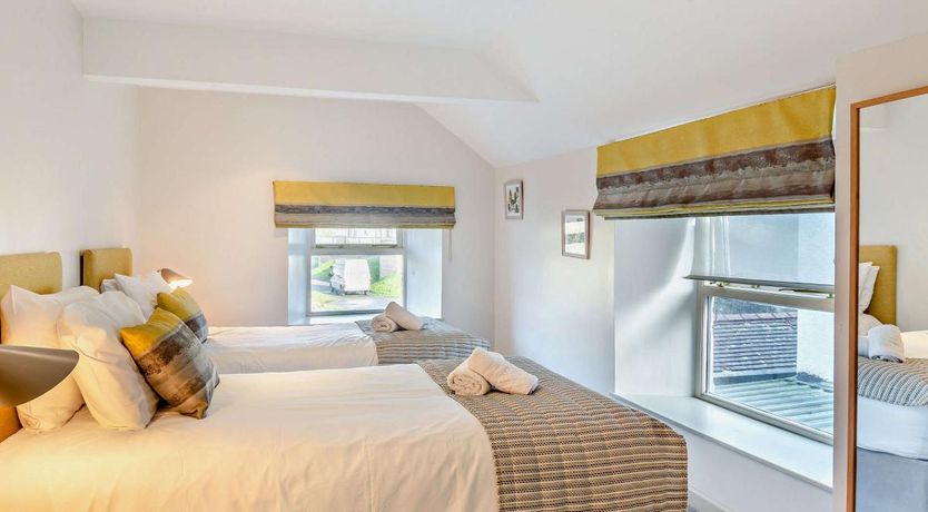 Photo of 2 Bed in Newport