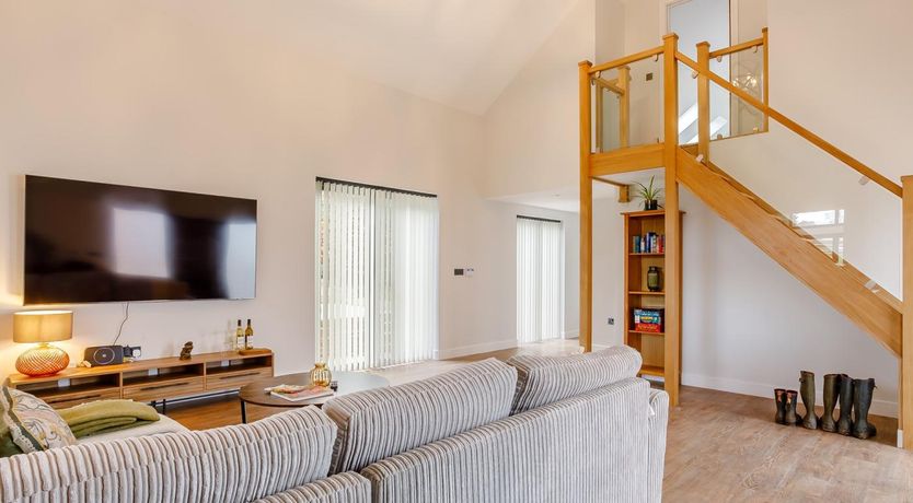 Photo of 4 Bed in Dunstable