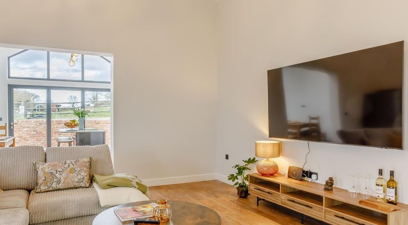 Photo of 4 Bed in Dunstable