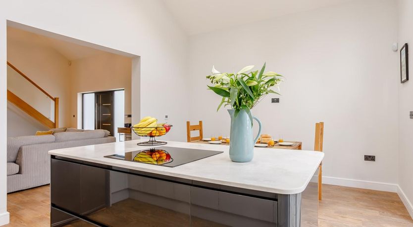 Photo of 4 Bed in Dunstable