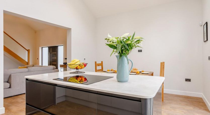 Photo of 4 Bed in Totternhoe