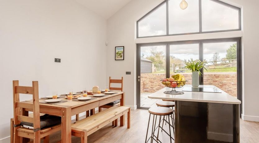 Photo of 4 Bed in Totternhoe