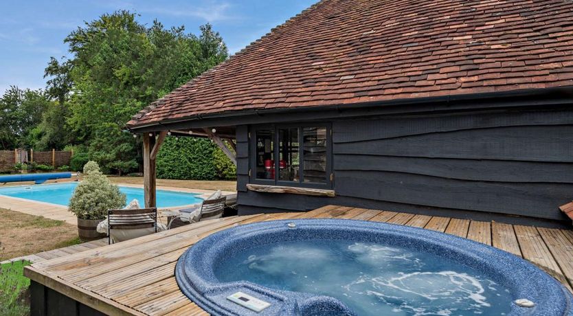 Photo of 1 Bed in Godshill