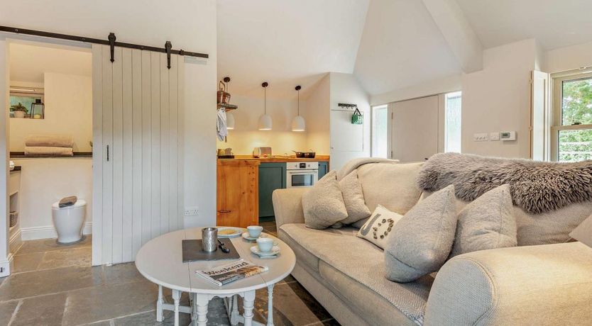 Photo of 1 Bed in Godshill