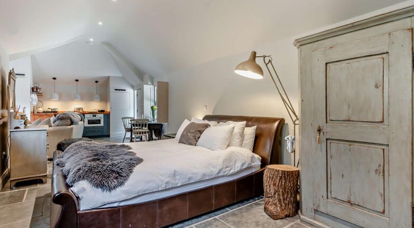 Photo of 1 Bed in Godshill