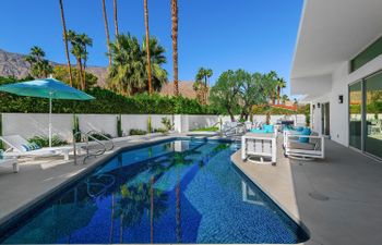 Palm Springs Spirit Holiday Home