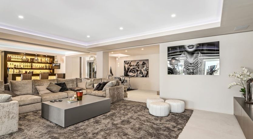 Photo of A Spanish Rose