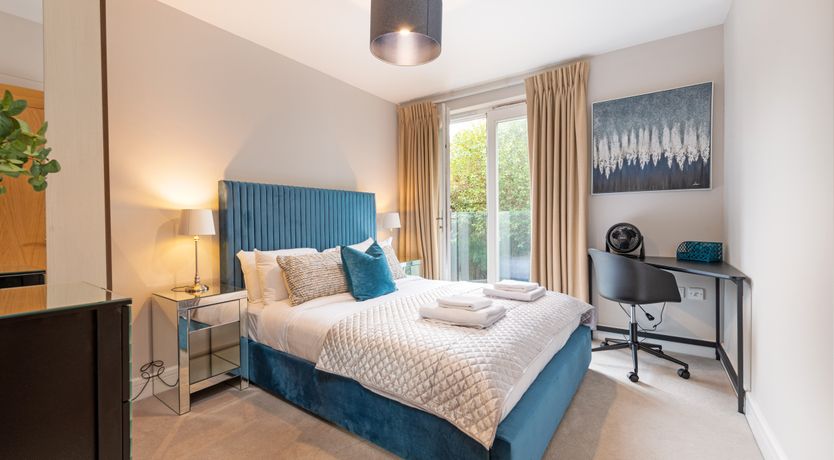 Photo of Gilded Rainbow