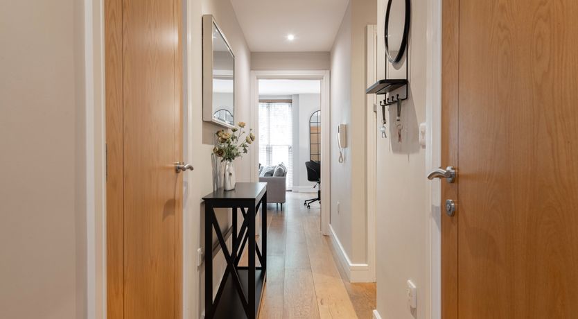 Photo of Gilded Rainbow