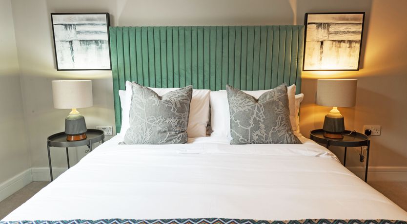 Photo of Gilded Rainbow