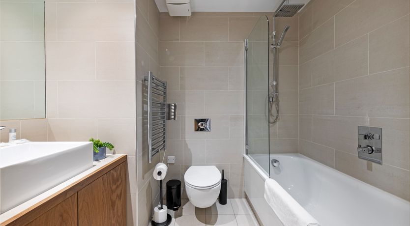 Photo of Gilded Rainbow