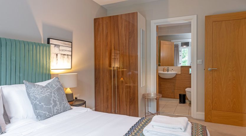 Photo of Gilded Rainbow