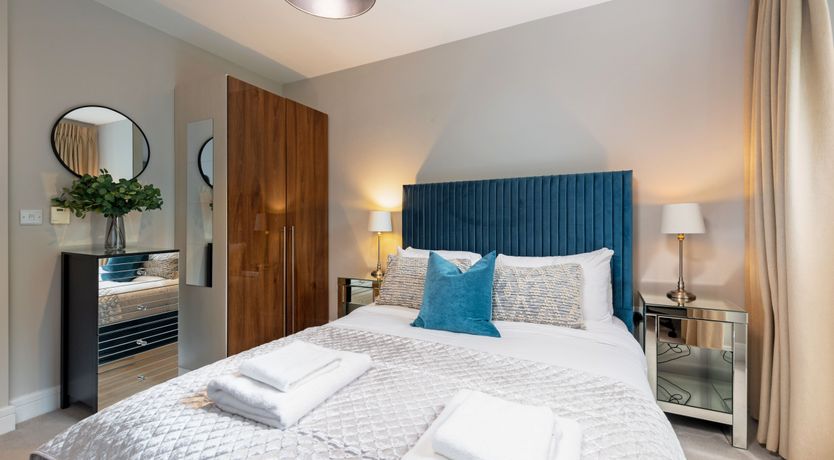 Photo of Gilded Rainbow