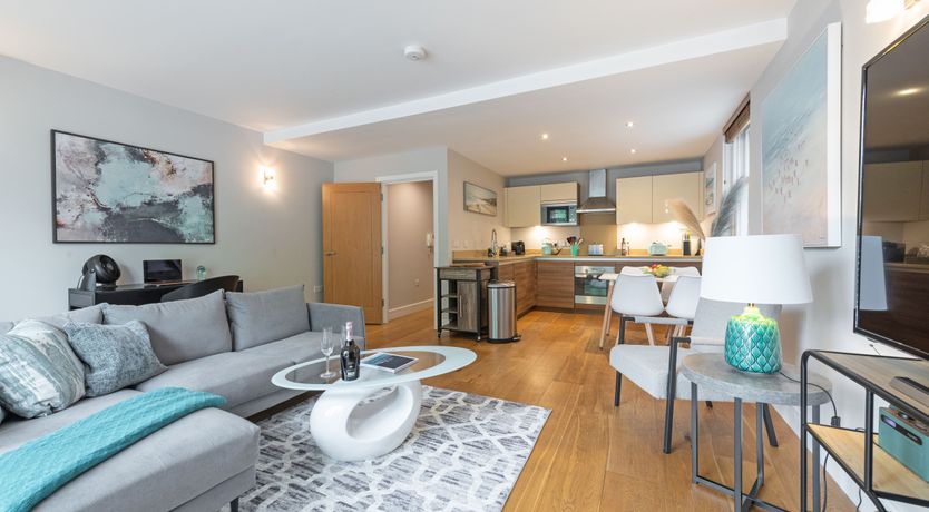 Photo of Gilded Rainbow