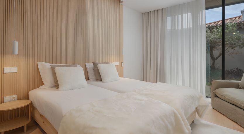 Photo of Luxury & Refined