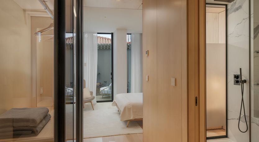 Photo of Luxury & Refined