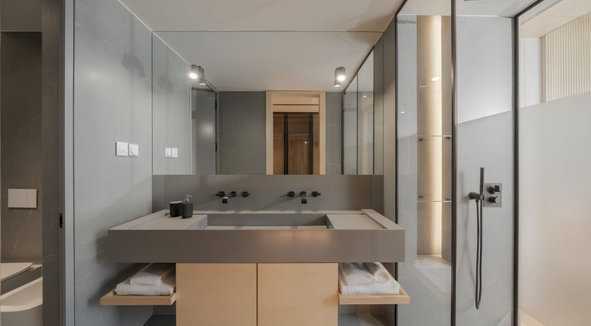 Photo of Luxury & Refined