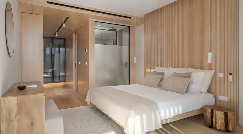 Photo of Luxury & Refined