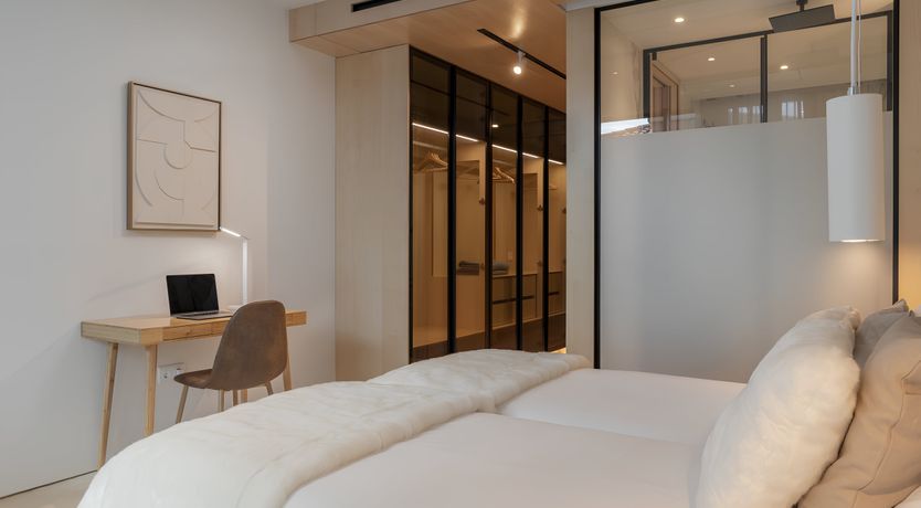 Photo of Luxury & Refined