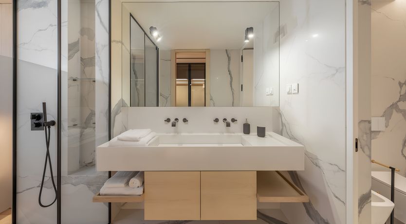 Photo of Luxury & Refined