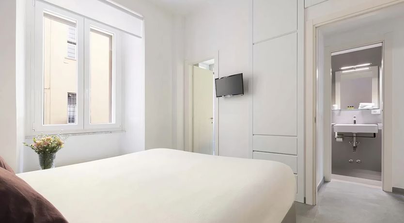 Photo of Roman Pomes