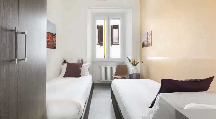 Photo of Roman Pomes