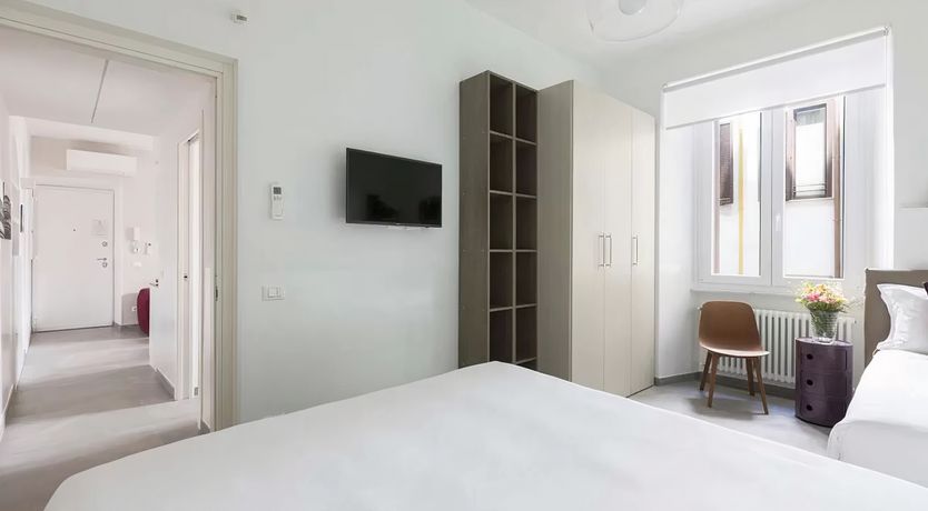 Photo of Roman Pomes