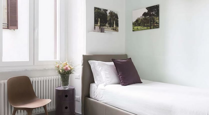 Photo of Roman Pomes