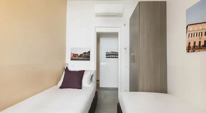 Photo of Roman Pomes