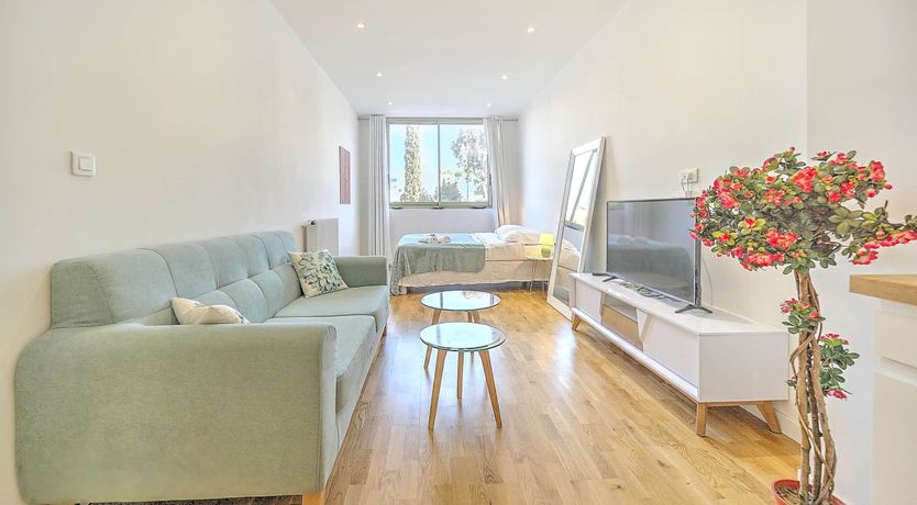 Photo of The Jade Charm