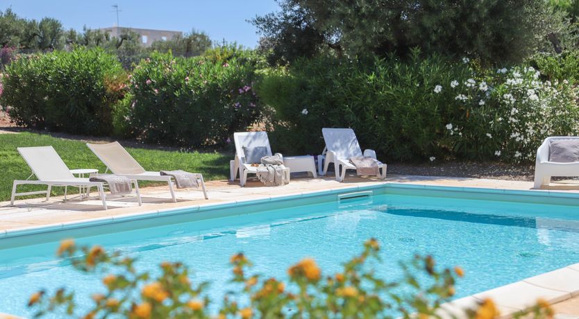 Photo of Olive Whisper