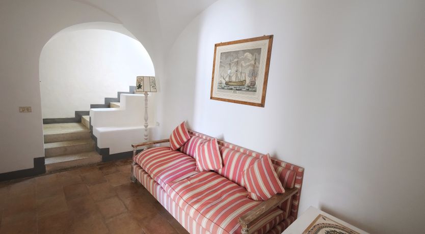 Photo of White Lotus House