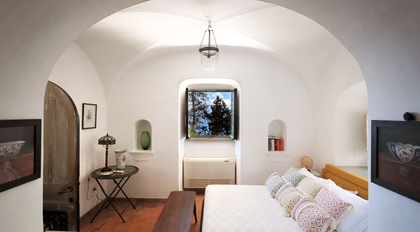 Photo of White Lotus House