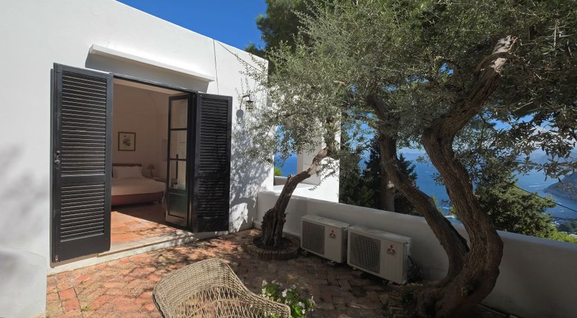 Photo of White Lotus House