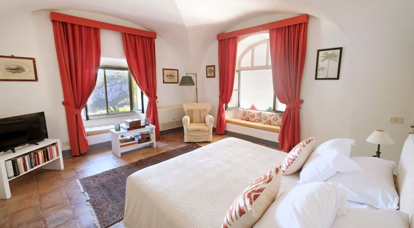 Photo of White Lotus House