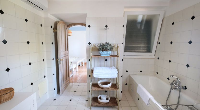 Photo of White Lotus House